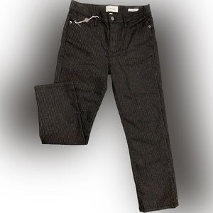 NWT FRAME | Le High Straight, Size 28 Black with Metallic PinStripes